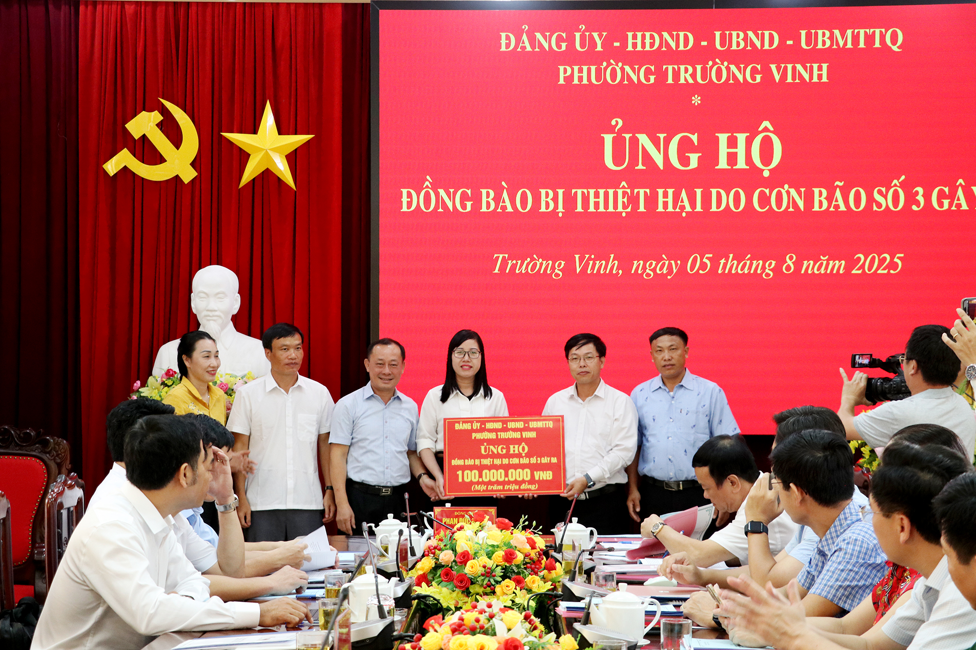 Anh-tin-bai